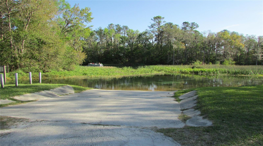 Dunnellon, Florida 34432, 3 Bedroom Bedrooms, ,2 Bathroombathrooms,Residential,For Sale,108Th,0,Mfrtb8535133