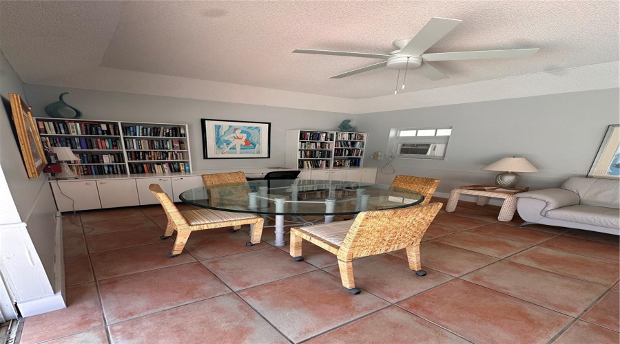 Delray Beach, Florida 33483, 2 Bedroom Bedrooms, ,1 Bathroombathrooms,Residential,For Sale,8Th,0,Mfrns1084091