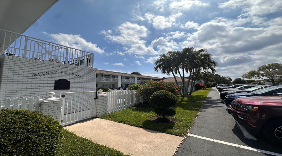 Delray Beach, Florida 33483, 2 Bedroom Bedrooms, ,1 Bathroombathrooms,Residential,For Sale,8Th,0,Mfrns1084091