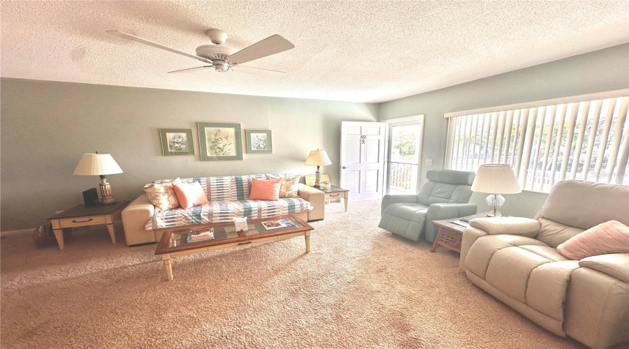 Delray Beach, Florida 33483, 2 Bedroom Bedrooms, ,1 Bathroombathrooms,Residential,For Sale,8Th,0,Mfrns1084091