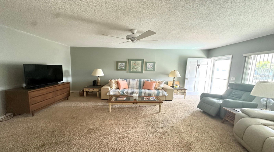 Delray Beach, Florida 33483, 2 Bedroom Bedrooms, ,1 Bathroombathrooms,Residential,For Sale,8Th,0,Mfrns1084091