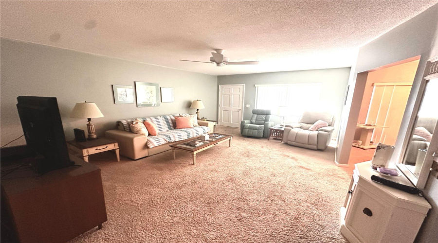 Delray Beach, Florida 33483, 2 Bedroom Bedrooms, ,1 Bathroombathrooms,Residential,For Sale,8Th,0,Mfrns1084091