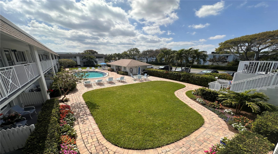 Delray Beach, Florida 33483, 2 Bedroom Bedrooms, ,1 Bathroombathrooms,Residential,For Sale,8Th,0,Mfrns1084091