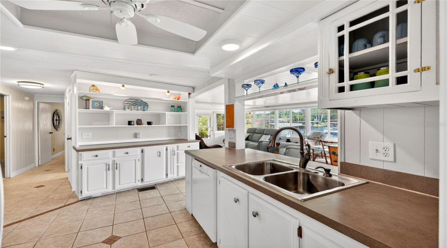 Tavares, Florida 32778, 2 Bedroom Bedrooms, ,2 Bathroombathrooms,Residential,For Sale,Todd,0,Mfrg5111601