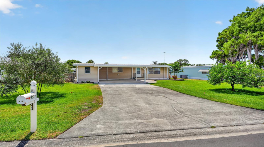 Tavares, Florida 32778, 2 Bedroom Bedrooms, ,2 Bathroombathrooms,Residential,For Sale,Todd,0,Mfrg5111601