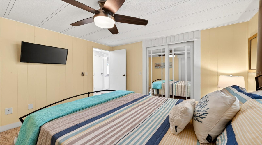 Tavares, Florida 32778, 2 Bedroom Bedrooms, ,2 Bathroombathrooms,Residential,For Sale,Todd,0,Mfrg5111601