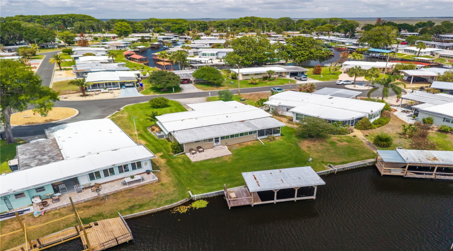 Tavares, Florida 32778, 2 Bedroom Bedrooms, ,2 Bathroombathrooms,Residential,For Sale,Todd,0,Mfrg5111601