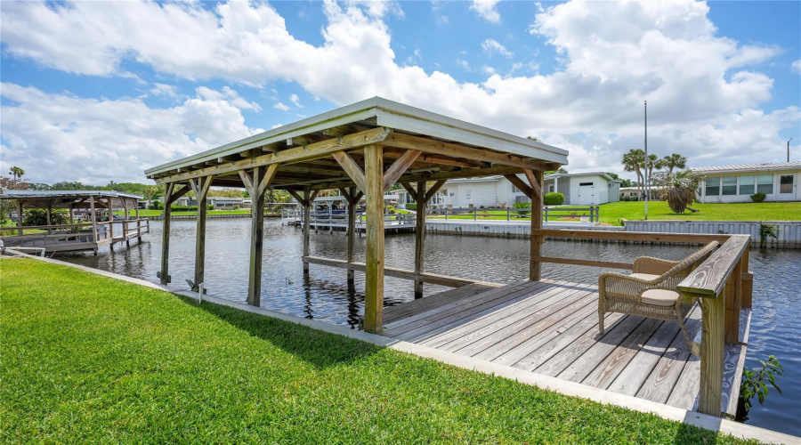 Tavares, Florida 32778, 2 Bedroom Bedrooms, ,2 Bathroombathrooms,Residential,For Sale,Todd,0,Mfrg5111601