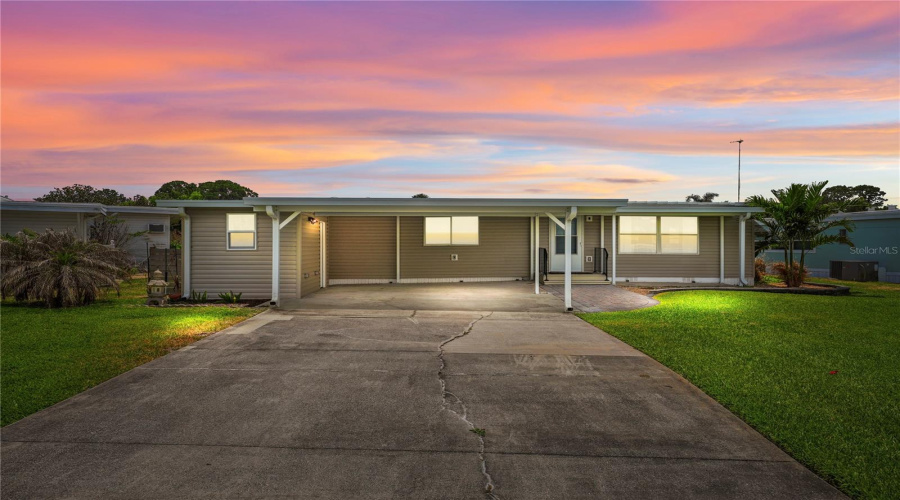 Tavares, Florida 32778, 2 Bedroom Bedrooms, ,2 Bathroombathrooms,Residential,For Sale,Todd,0,Mfrg5111601