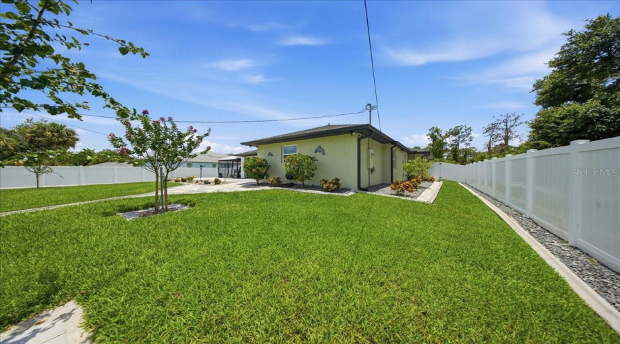 Port Charlotte, Florida 33948, 3 Bedroom Bedrooms, ,2 Bathroombathrooms,Residential,For Sale,Shirley,0,Mfrl4963267