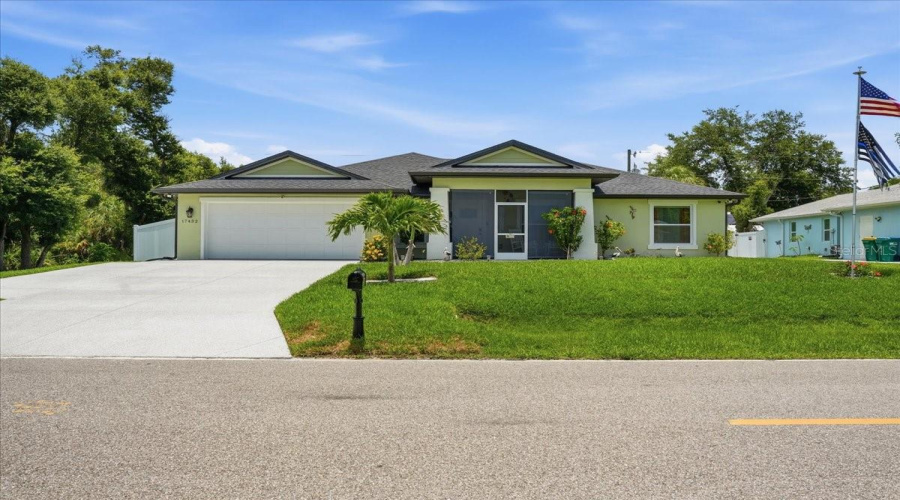 Port Charlotte, Florida 33948, 3 Bedroom Bedrooms, ,2 Bathroombathrooms,Residential,For Sale,Shirley,0,Mfrl4963267