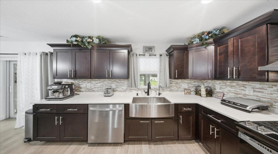 Port Charlotte, Florida 33948, 3 Bedroom Bedrooms, ,2 Bathroombathrooms,Residential,For Sale,Shirley,0,Mfrl4963267