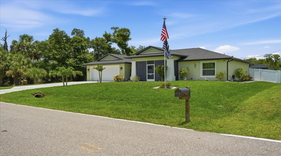 Port Charlotte, Florida 33948, 3 Bedroom Bedrooms, ,2 Bathroombathrooms,Residential,For Sale,Shirley,0,Mfrl4963267