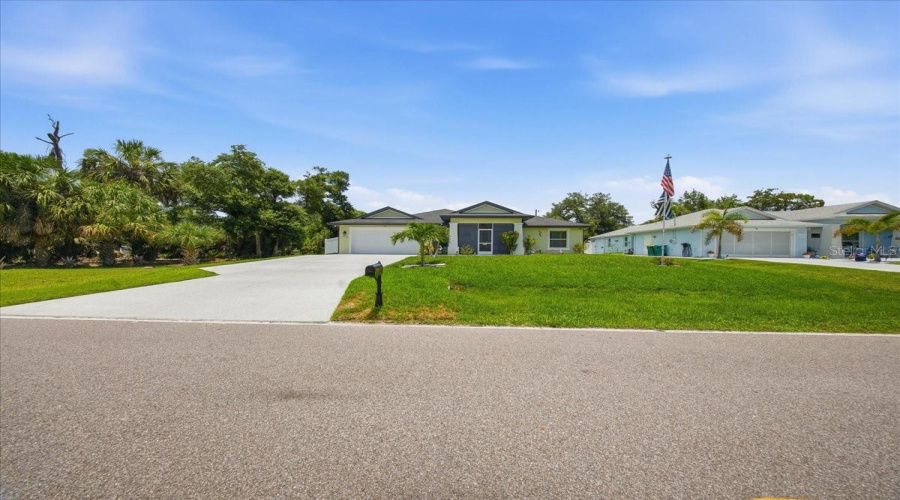 Port Charlotte, Florida 33948, 3 Bedroom Bedrooms, ,2 Bathroombathrooms,Residential,For Sale,Shirley,0,Mfrl4963267