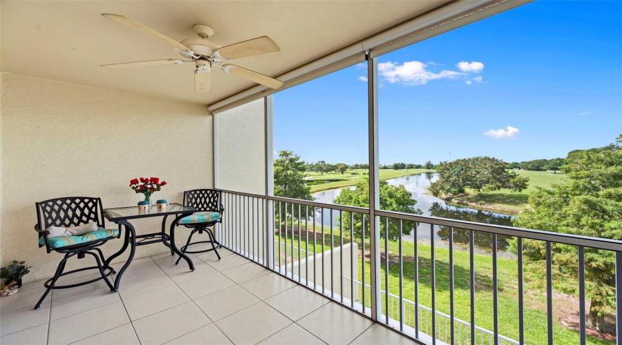 Largo, Florida 33771, 2 Bedroom Bedrooms, ,2 Bathroombathrooms,Residential,For Sale,Country Club,0,Mfrtb8525088