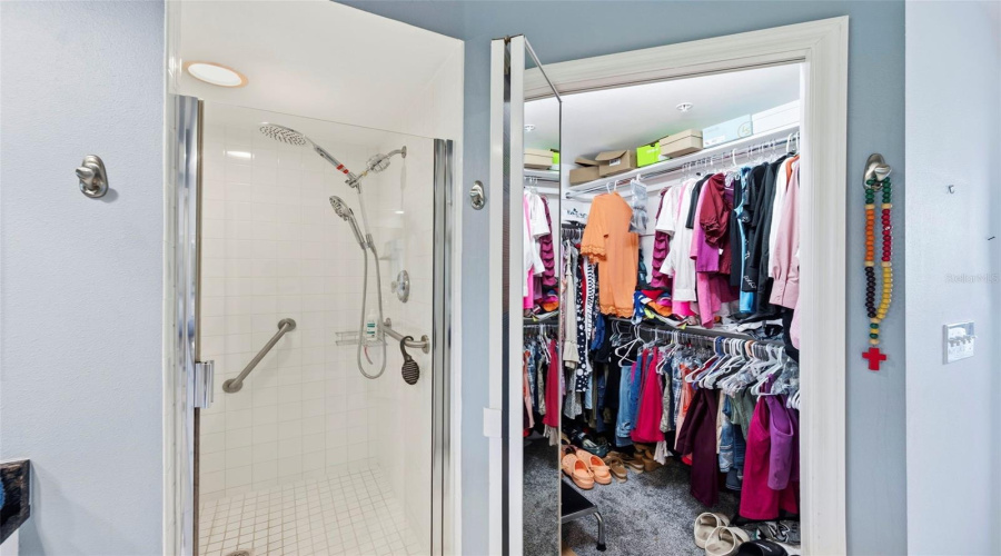 Largo, Florida 33771, 2 Bedroom Bedrooms, ,2 Bathroombathrooms,Residential,For Sale,Country Club,0,Mfrtb8525088
