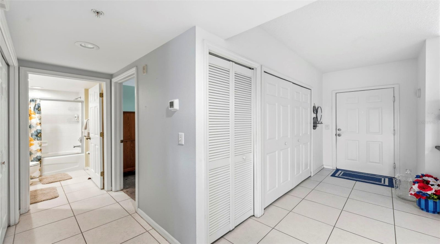 Largo, Florida 33771, 2 Bedroom Bedrooms, ,2 Bathroombathrooms,Residential,For Sale,Country Club,0,Mfrtb8525088