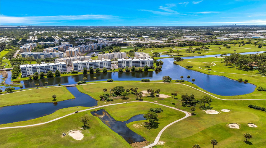 Largo, Florida 33771, 2 Bedroom Bedrooms, ,2 Bathroombathrooms,Residential,For Sale,Country Club,0,Mfrtb8525088