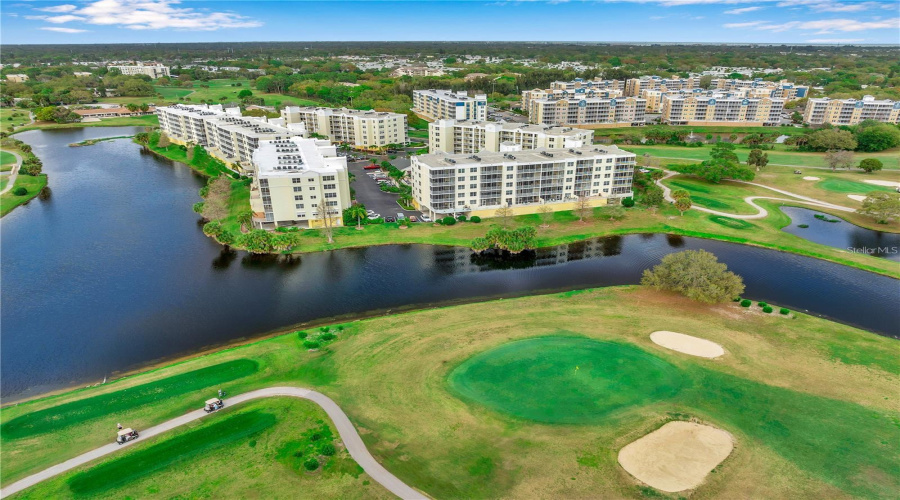 Largo, Florida 33771, 2 Bedroom Bedrooms, ,2 Bathroombathrooms,Residential,For Sale,Country Club,0,Mfrtb8525088