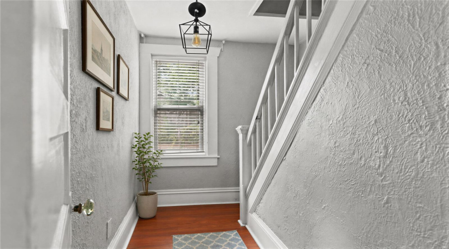 Tampa, Florida 33604, 3 Bedroom Bedrooms, ,1 Bathroombathrooms,Residential,For Sale,Henry,0,Mfrtb8511252