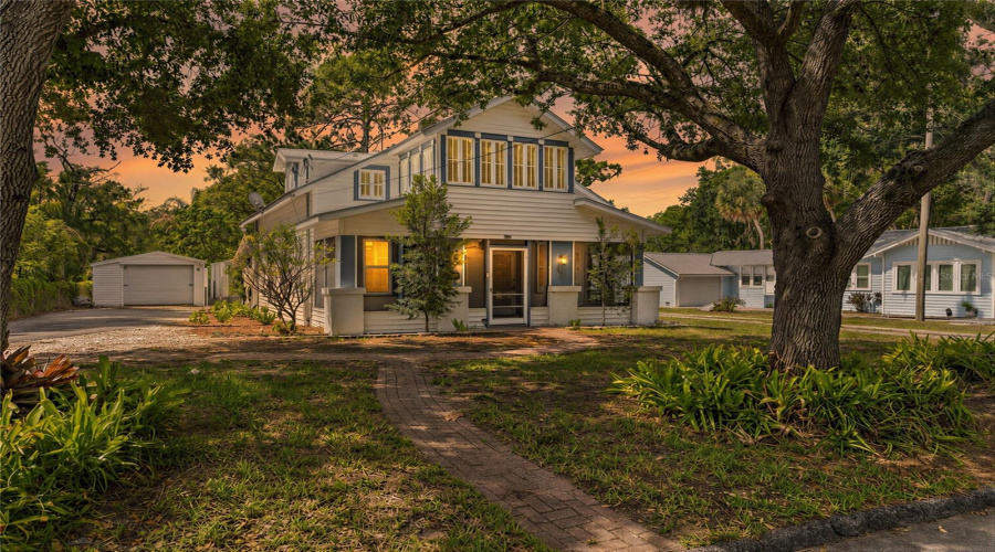 Tampa, Florida 33604, 3 Bedroom Bedrooms, ,1 Bathroombathrooms,Residential,For Sale,Henry,0,Mfrtb8511252