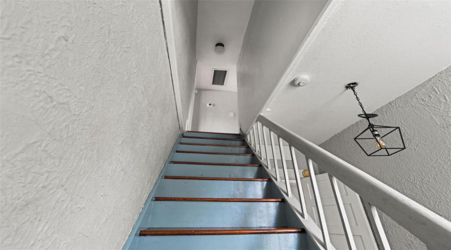 Tampa, Florida 33604, 3 Bedroom Bedrooms, ,1 Bathroombathrooms,Residential,For Sale,Henry,0,Mfrtb8511252