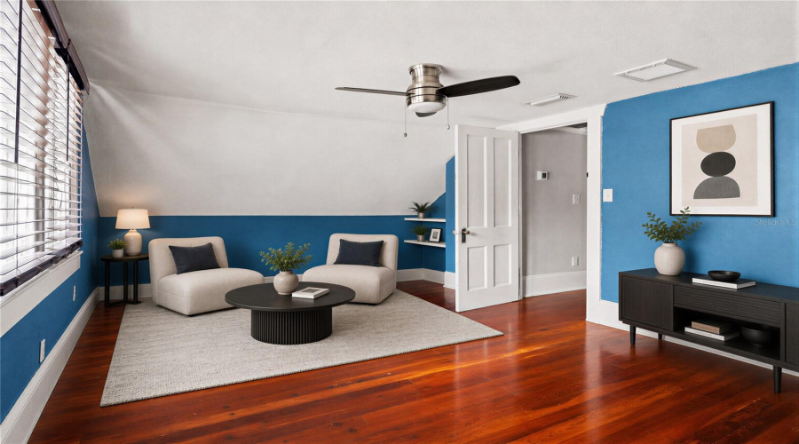 Tampa, Florida 33604, 3 Bedroom Bedrooms, ,1 Bathroombathrooms,Residential,For Sale,Henry,0,Mfrtb8511252