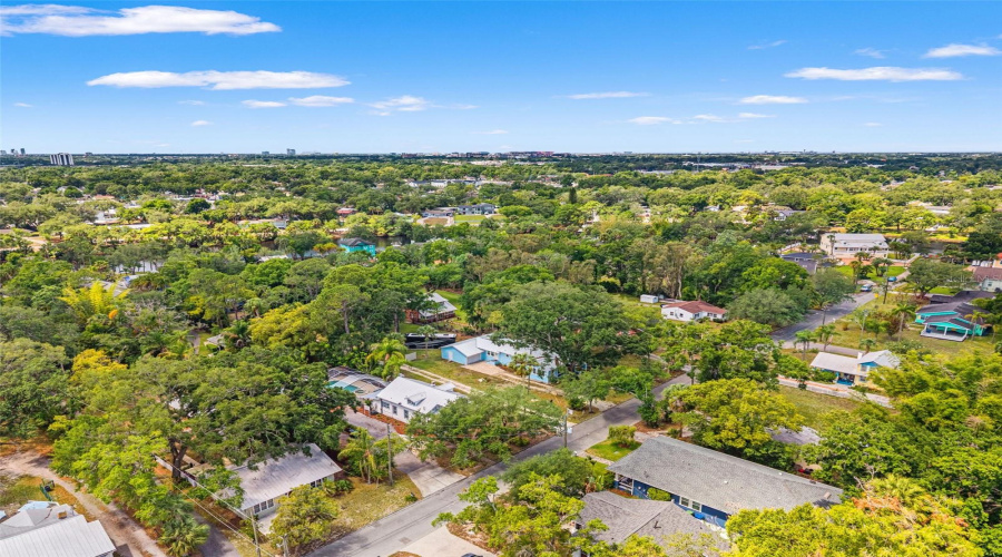 Tampa, Florida 33604, 3 Bedroom Bedrooms, ,1 Bathroombathrooms,Residential,For Sale,Henry,0,Mfrtb8511252
