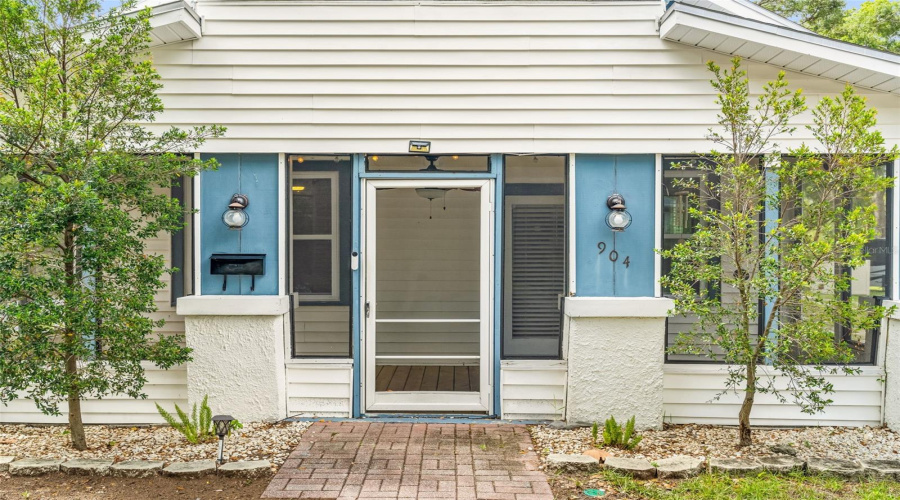 Tampa, Florida 33604, 3 Bedroom Bedrooms, ,1 Bathroombathrooms,Residential,For Sale,Henry,0,Mfrtb8511252