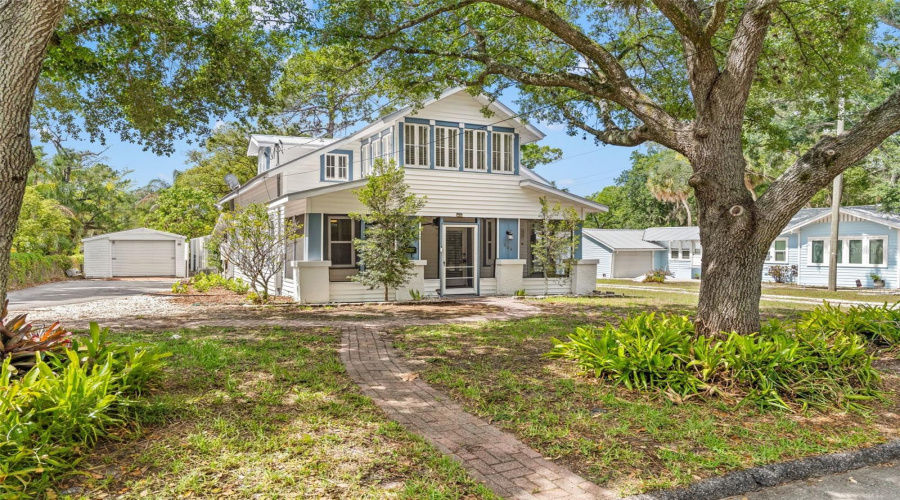 Tampa, Florida 33604, 3 Bedroom Bedrooms, ,1 Bathroombathrooms,Residential,For Sale,Henry,0,Mfrtb8511252