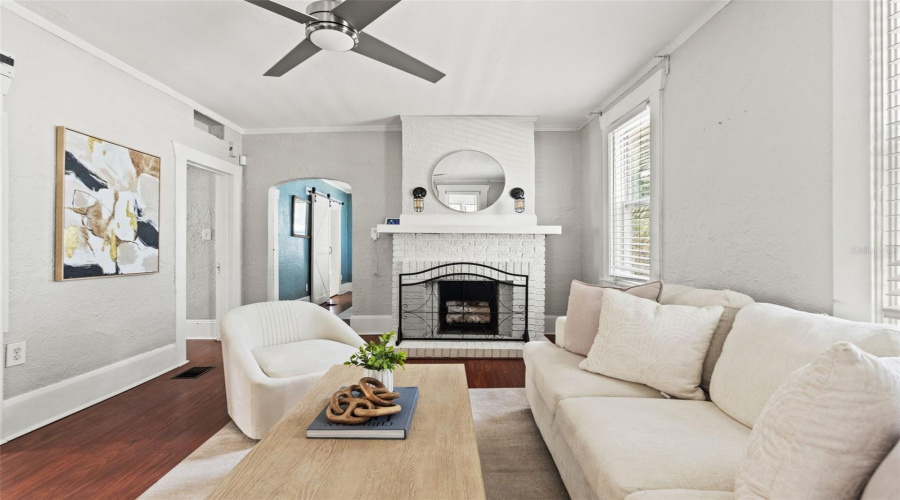 Tampa, Florida 33604, 3 Bedroom Bedrooms, ,1 Bathroombathrooms,Residential,For Sale,Henry,0,Mfrtb8511252