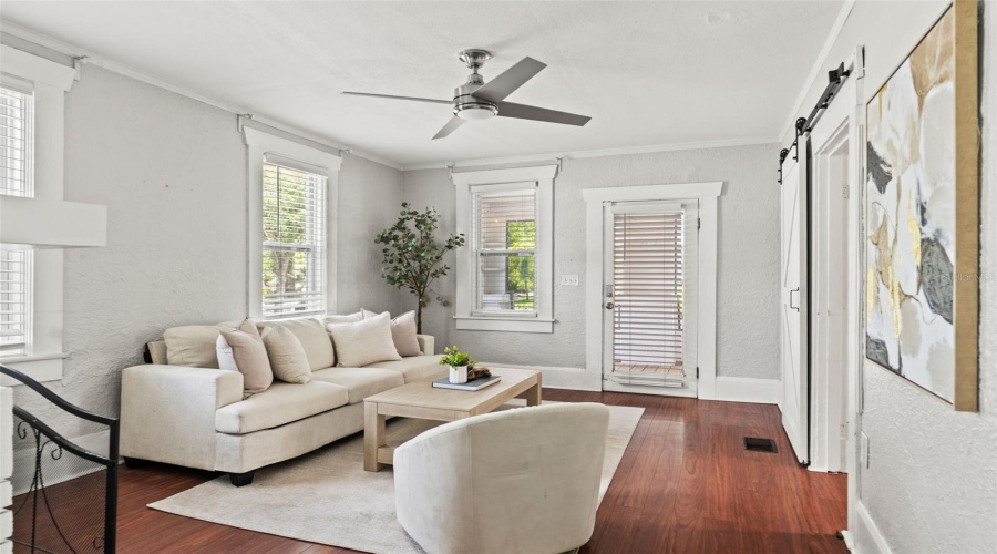 Tampa, Florida 33604, 3 Bedroom Bedrooms, ,1 Bathroombathrooms,Residential,For Sale,Henry,0,Mfrtb8511252
