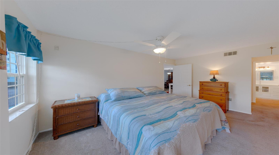 Clearwater, Florida 33764, 2 Bedroom Bedrooms, ,2 Bathroombathrooms,Residential,For Sale,Us Highway 19,0,Mfrtb8541869