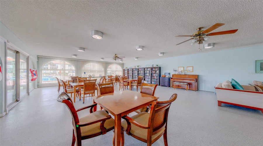 Clearwater, Florida 33764, 2 Bedroom Bedrooms, ,2 Bathroombathrooms,Residential,For Sale,Us Highway 19,0,Mfrtb8541869