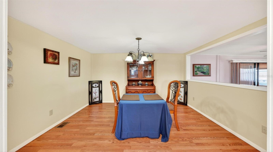Tavares, Florida 32778, 3 Bedroom Bedrooms, ,2 Bathroombathrooms,Residential,For Sale,Howard,0,Mfrg5112594