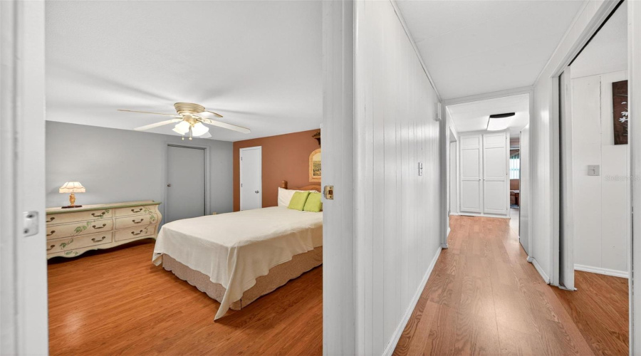 Tavares, Florida 32778, 3 Bedroom Bedrooms, ,2 Bathroombathrooms,Residential,For Sale,Howard,0,Mfrg5112594