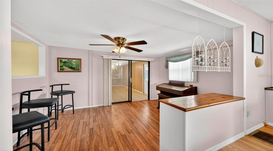 Tavares, Florida 32778, 3 Bedroom Bedrooms, ,2 Bathroombathrooms,Residential,For Sale,Howard,0,Mfrg5112594