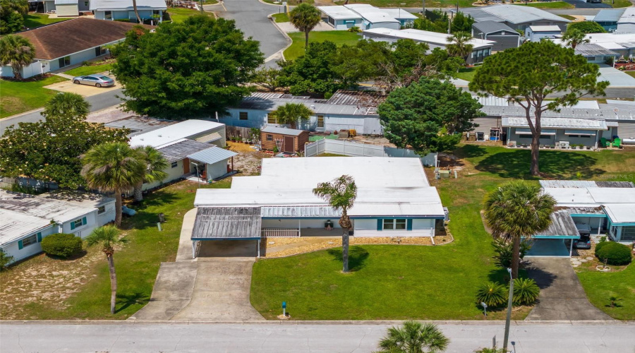 Tavares, Florida 32778, 3 Bedroom Bedrooms, ,2 Bathroombathrooms,Residential,For Sale,Howard,0,Mfrg5112594
