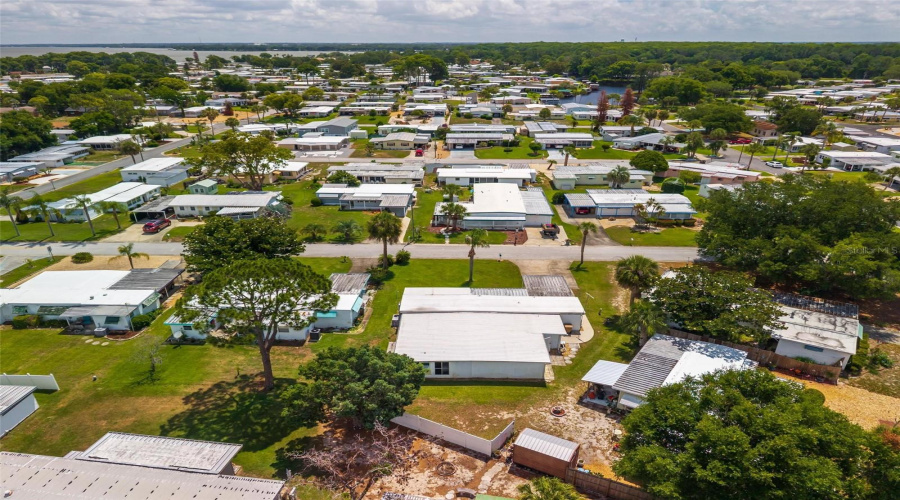 Tavares, Florida 32778, 3 Bedroom Bedrooms, ,2 Bathroombathrooms,Residential,For Sale,Howard,0,Mfrg5112594