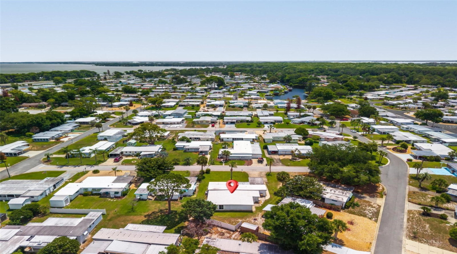Tavares, Florida 32778, 3 Bedroom Bedrooms, ,2 Bathroombathrooms,Residential,For Sale,Howard,0,Mfrg5112594