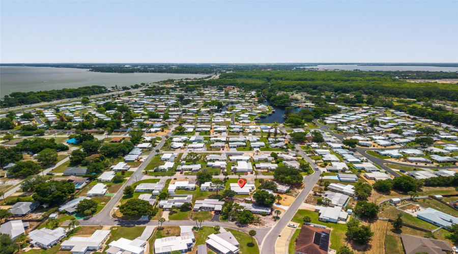 Tavares, Florida 32778, 3 Bedroom Bedrooms, ,2 Bathroombathrooms,Residential,For Sale,Howard,0,Mfrg5112594