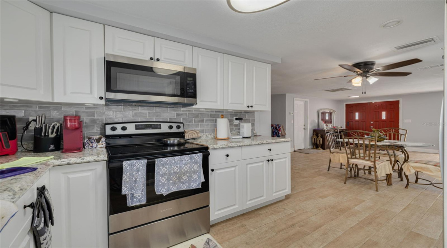 Holiday, Florida 34691, 3 Bedroom Bedrooms, ,2 Bathroombathrooms,Residential,For Sale,Rockaway,0,Mfrtb8515441