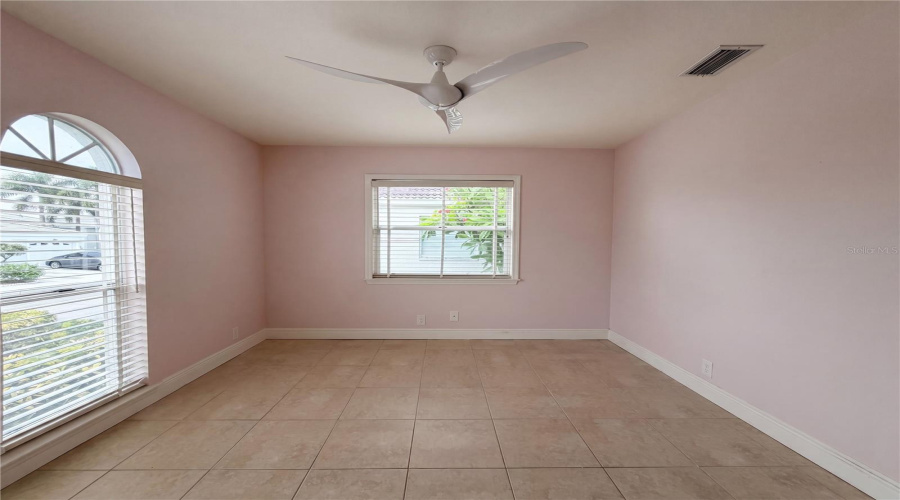 Bradenton, Florida 34210, 2 Bedroom Bedrooms, ,2 Bathroombathrooms,Residential,For Sale,61St Avenue,0,Mfro6412728