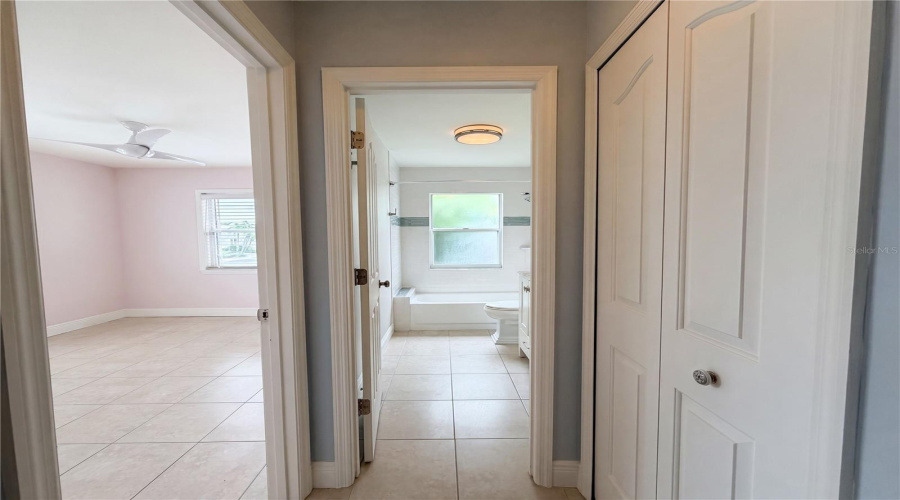Bradenton, Florida 34210, 2 Bedroom Bedrooms, ,2 Bathroombathrooms,Residential,For Sale,61St Avenue,0,Mfro6412728