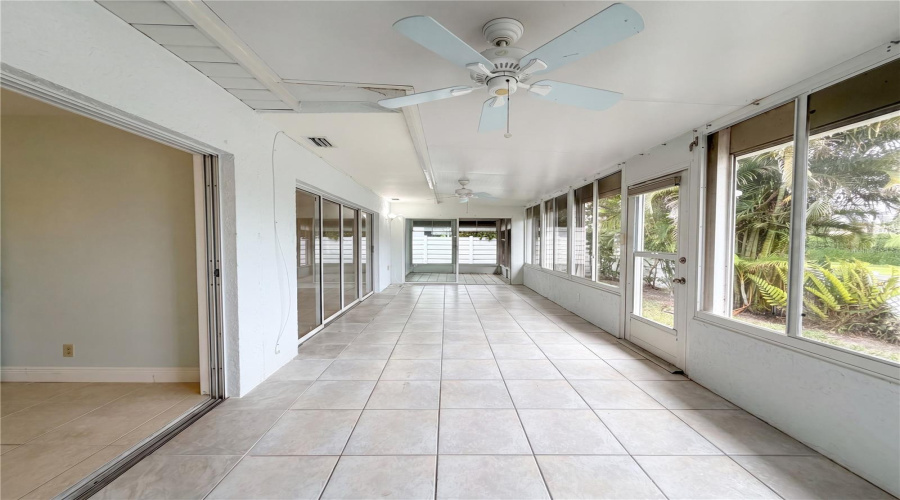 Bradenton, Florida 34210, 2 Bedroom Bedrooms, ,2 Bathroombathrooms,Residential,For Sale,61St Avenue,0,Mfro6412728