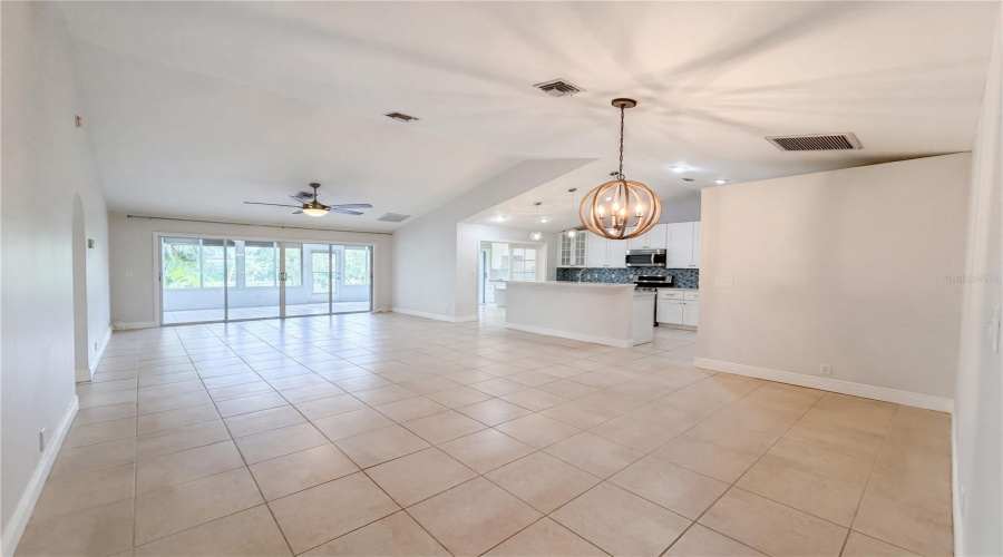 Bradenton, Florida 34210, 2 Bedroom Bedrooms, ,2 Bathroombathrooms,Residential,For Sale,61St Avenue,0,Mfro6412728