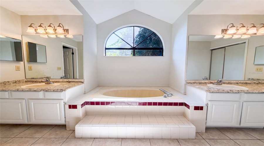 Lake Mary, Florida 32746, 4 Bedroom Bedrooms, ,2 Bathroombathrooms,Residential,For Sale,Sprucewood,0,Mfro6426839