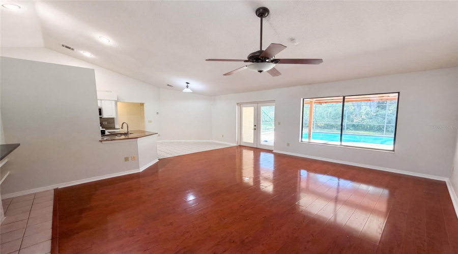 Lake Mary, Florida 32746, 4 Bedroom Bedrooms, ,2 Bathroombathrooms,Residential,For Sale,Sprucewood,0,Mfro6426839