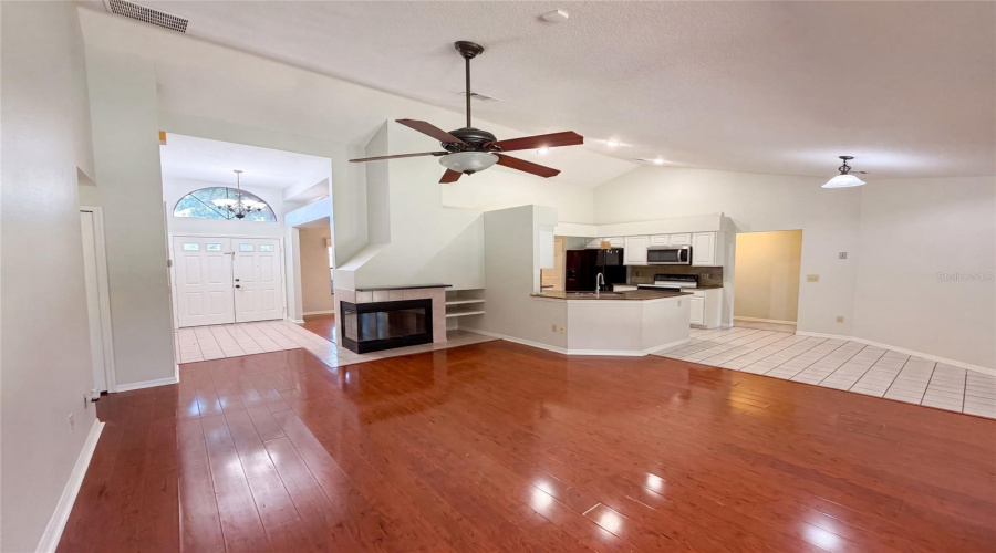 Lake Mary, Florida 32746, 4 Bedroom Bedrooms, ,2 Bathroombathrooms,Residential,For Sale,Sprucewood,0,Mfro6426839