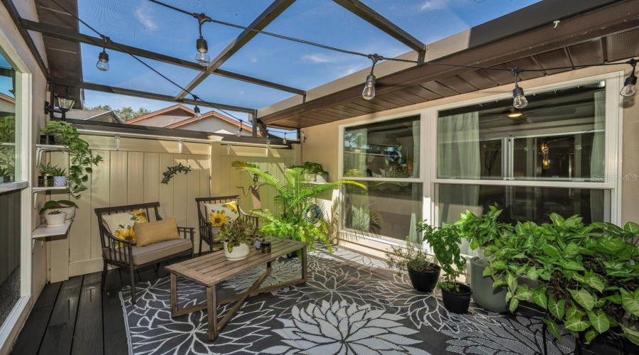 Tampa, Florida 33635, 3 Bedroom Bedrooms, ,2 Bathroombathrooms,Residential,For Sale,Silvermill,0,Mfrtb8539438